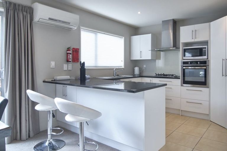 Photo of property in 94b Picton Avenue, Riccarton, Christchurch, 8011