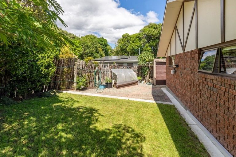 Photo of property in 24 Kereru Street, Waikanae, 5036
