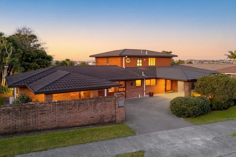 Photo of property in 65 Rhinevale Close, Henderson, Auckland, 0612