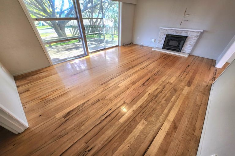 Photo of property in 25 Brentford Place, Manurewa, Auckland, 2102