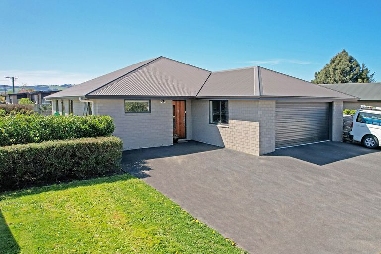 Photo of property in 7 Kura Place, Mosgiel, 9024