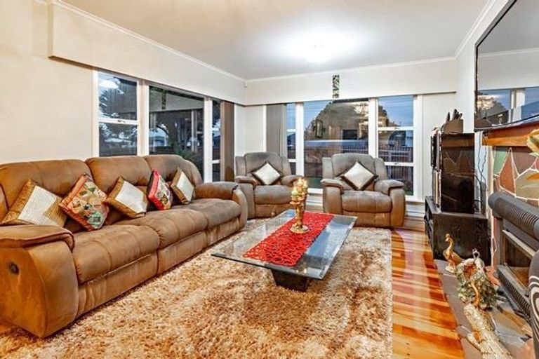Photo of property in 142 Russell Road, Manurewa, Auckland, 2102