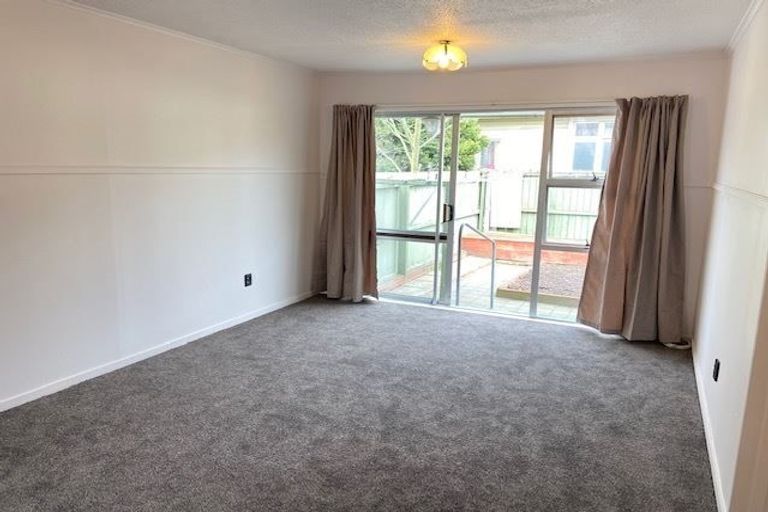 Photo of property in 2/287 Main South Road, Hornby, Christchurch, 8042