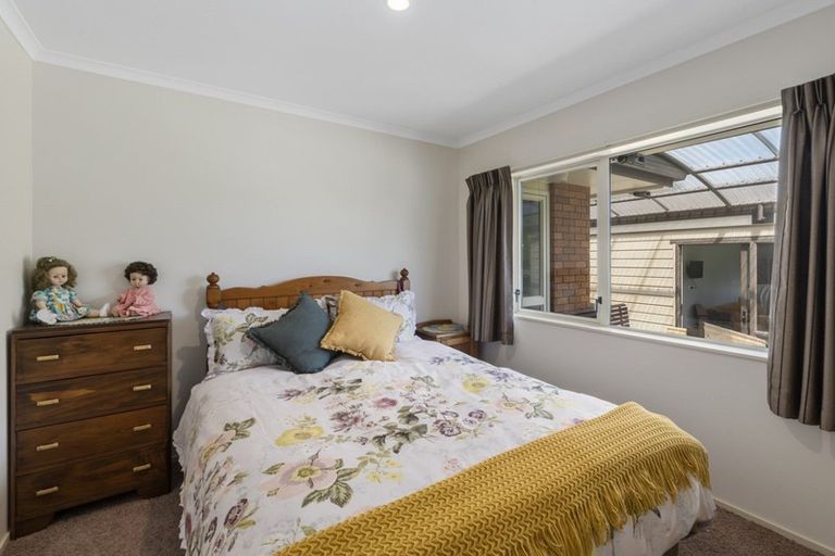 Photo of property in 43 Koputaroa Road, Levin, 5575