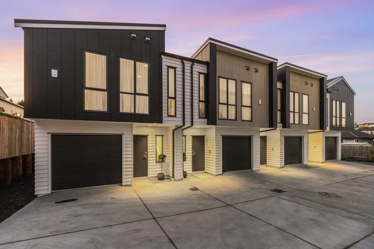 Photo of property in 37 Corunna Road, Milford, Auckland, 0620