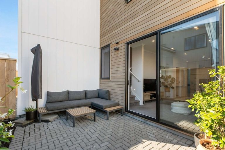 Photo of property in 2 Awamarino Way, Westgate, Auckland, 0614