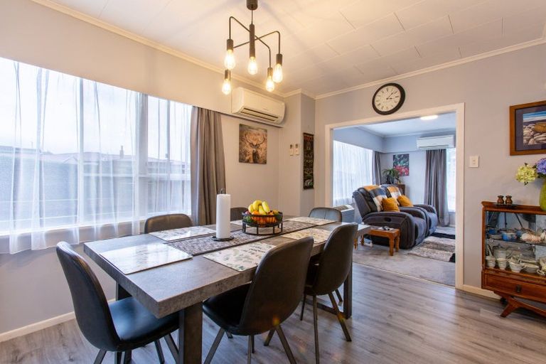 Photo of property in 11 Ries Street, Dannevirke, 4930