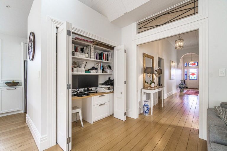 Photo of property in 58 Albert Road, Devonport, Auckland, 0624