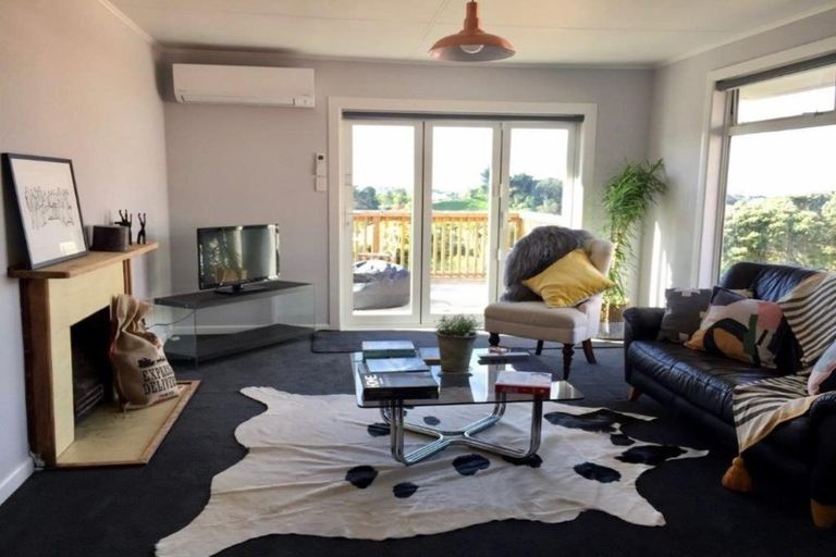 Photo of property in 56 Brois Street, Frankleigh Park, New Plymouth, 4310