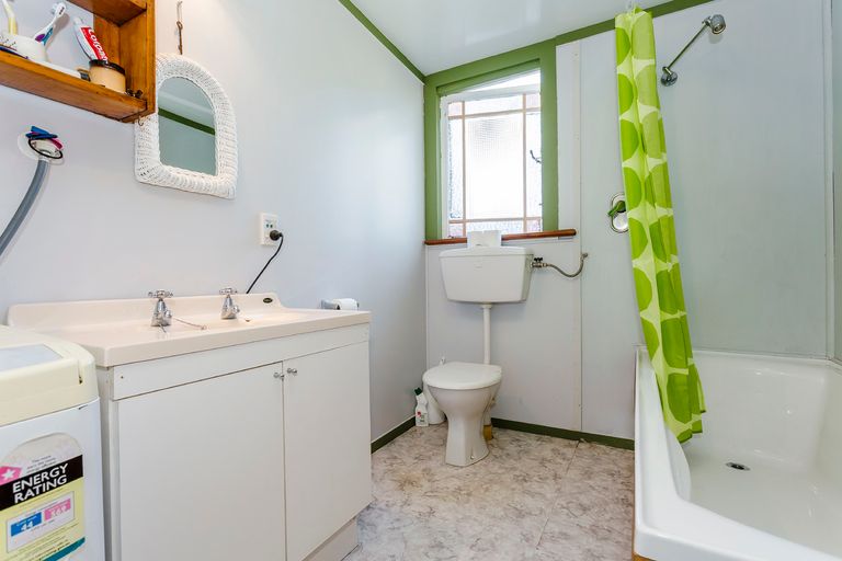 Photo of property in 17 Carnock Road, Harwood, Dunedin, 9077