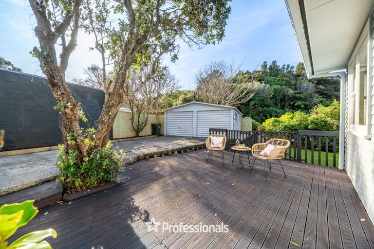 Photo of property in 190 Dowse Drive, Maungaraki, Lower Hutt, 5010