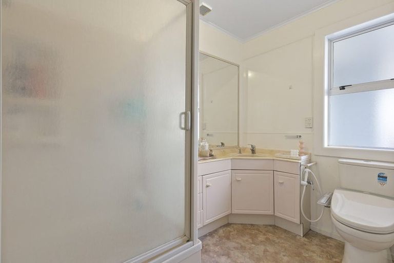 Photo of property in 10 Erris Street, Johnsonville, Wellington, 6037