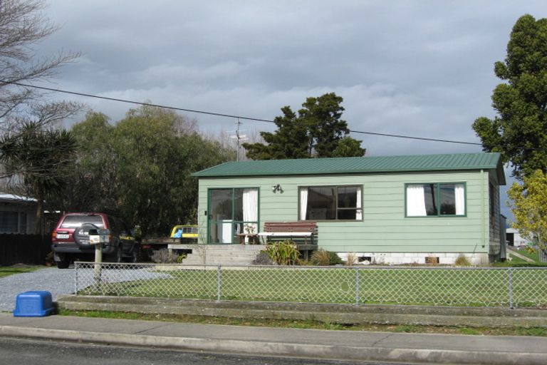 Photo of property in 10 Hiawatha Lane, Takaka, 7110