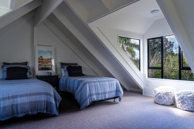 Photo of property in 211 Schnapper Rock Road, Schnapper Rock, Auckland, 0632