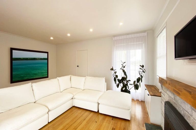 Photo of property in 54 Alma Crescent, Papakura, 2110