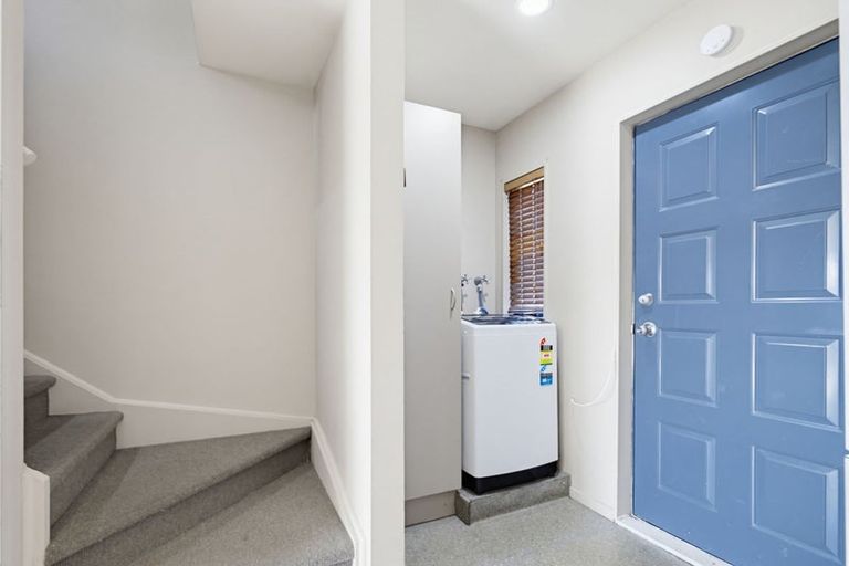 Photo of property in 42 Park Avenue, Papatoetoe, Auckland, 2025