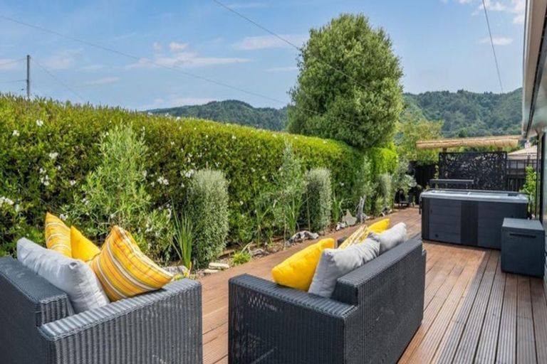 Photo of property in 33a Ruahine Street, Trentham, Upper Hutt, 5018