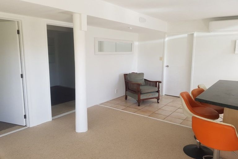 Photo of property in 18 Crows Road, Swanson, Auckland, 0614