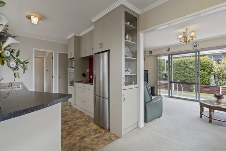 Photo of property in 46 Nevada Drive, Merrilands, New Plymouth, 4312