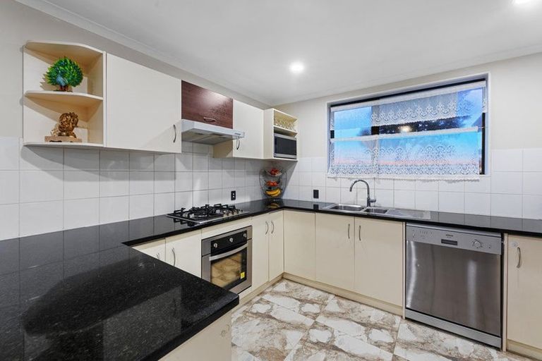 Photo of property in 41 Morewa Place, Takanini, 2112