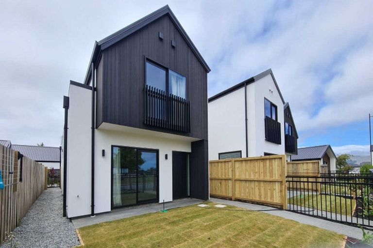 Photo of property in 6 Nevermore Place, Halswell, Christchurch, 8025