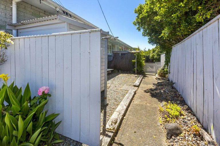Photo of property in 1/4 Henry Street, Ebdentown, Upper Hutt, 5018