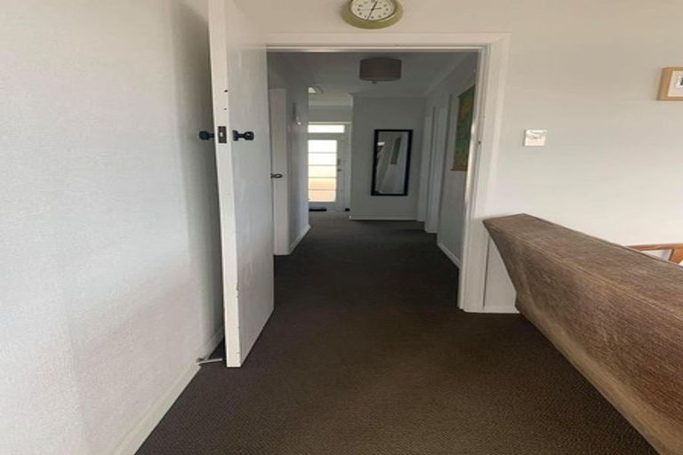 Photo of property in 28 Burgess Street, Green Island, Dunedin, 9018