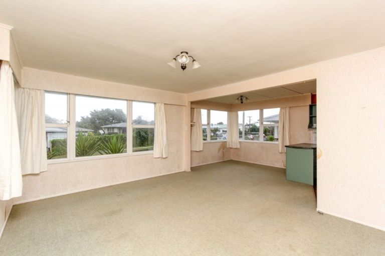 Photo of property in 33 Belair Avenue, Blagdon, New Plymouth, 4310