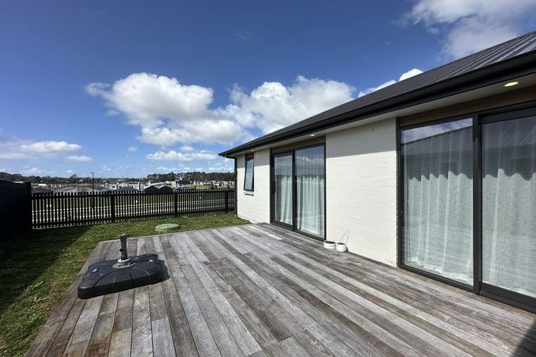 Photo of property in 26 Vintry Drive, Huapai, Kumeu, 0810