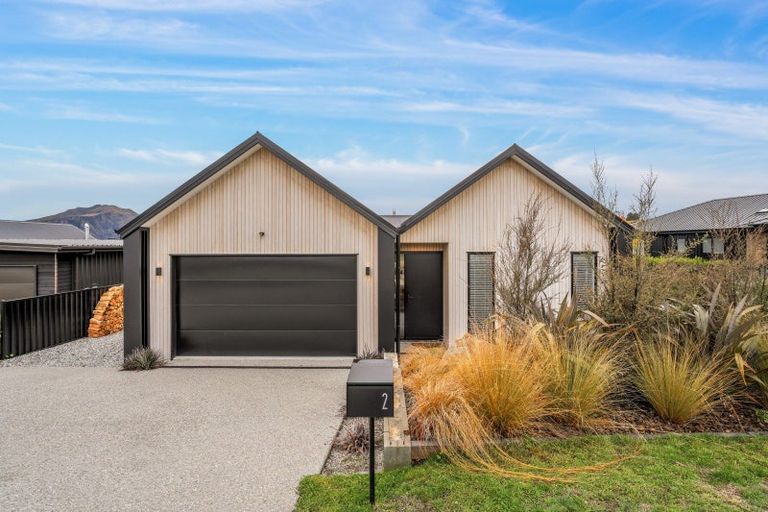 Photo of property in 2 Mcneil Crescent, Wanaka, 9305