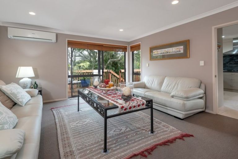 Photo of property in 29a Advene Road, Cockle Bay, Auckland, 2014