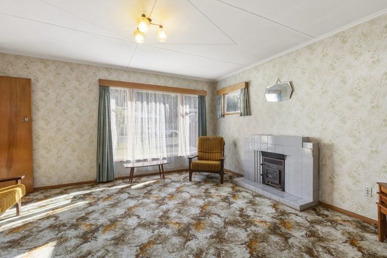 Photo of property in 17 Sunny Grove, Wainuiomata, Lower Hutt, 5014