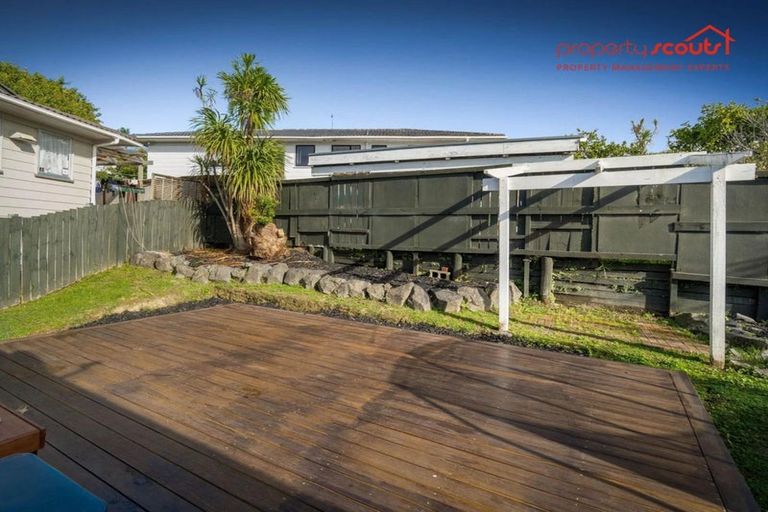 Photo of property in 59 Reynella Drive, Massey, Auckland, 0614