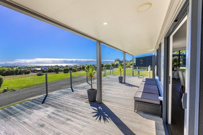 Photo of property in 8 Shoal Beach Road, Aramoana, Waipawa, 4271