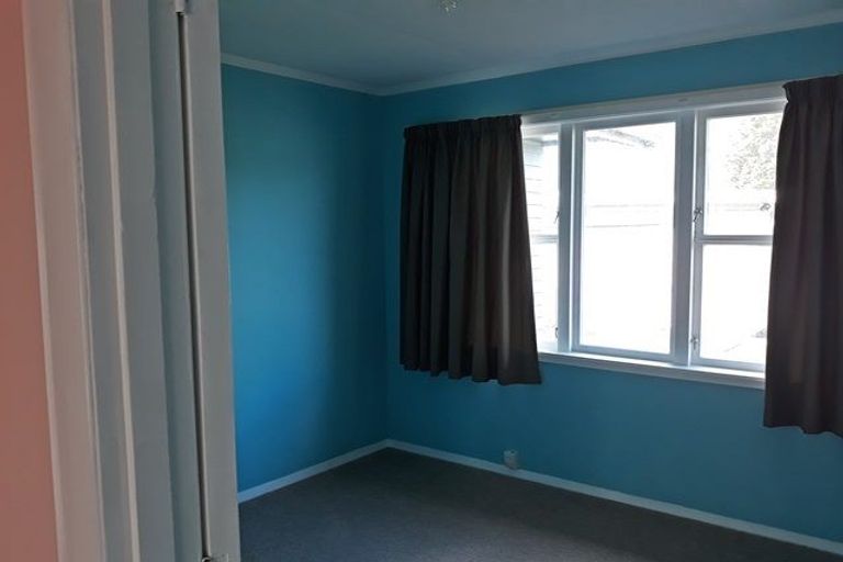 Photo of property in 6 Somerset Crescent, Highbury, Palmerston North, 4412