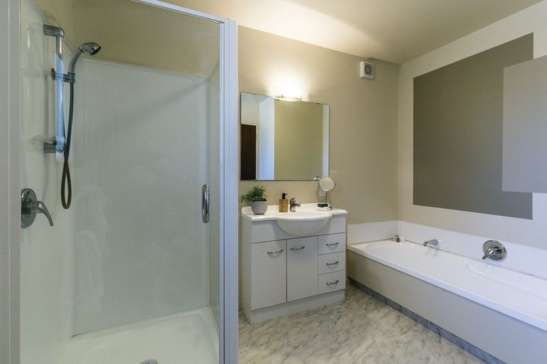 Photo of property in 25 Waverton Terrace, Churton Park, Wellington, 6037