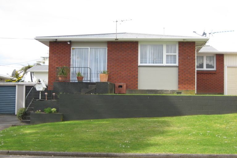 Photo of property in 1a Duke Place, New Plymouth, 4310