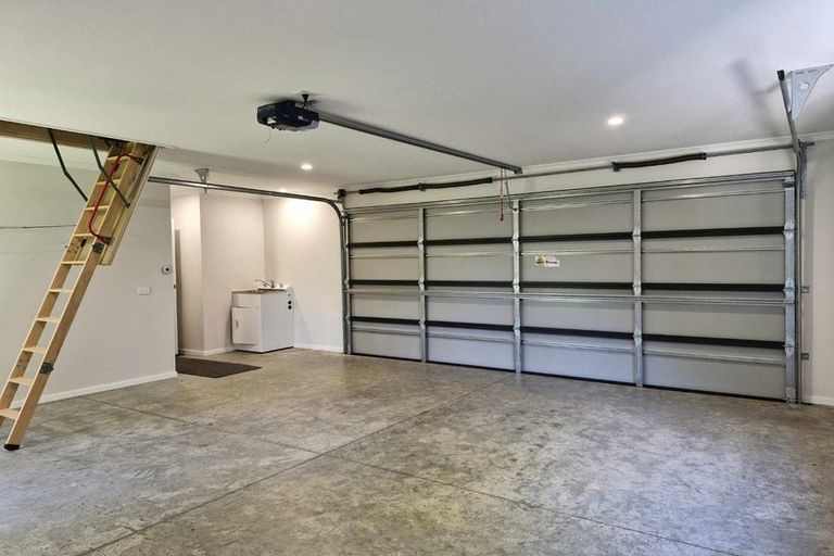 Photo of property in 21 Sycamore Grove, Lower Vogeltown, New Plymouth, 4310