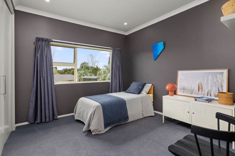 Photo of property in 17 Riddell Road, Kerikeri, 0230