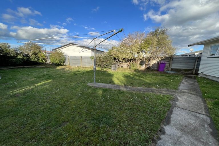 Photo of property in 27 Acacia Street, Kelvin Grove, Palmerston North, 4414