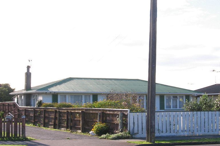 Photo of property in 12 Waerenga Road, Otaki, 5512