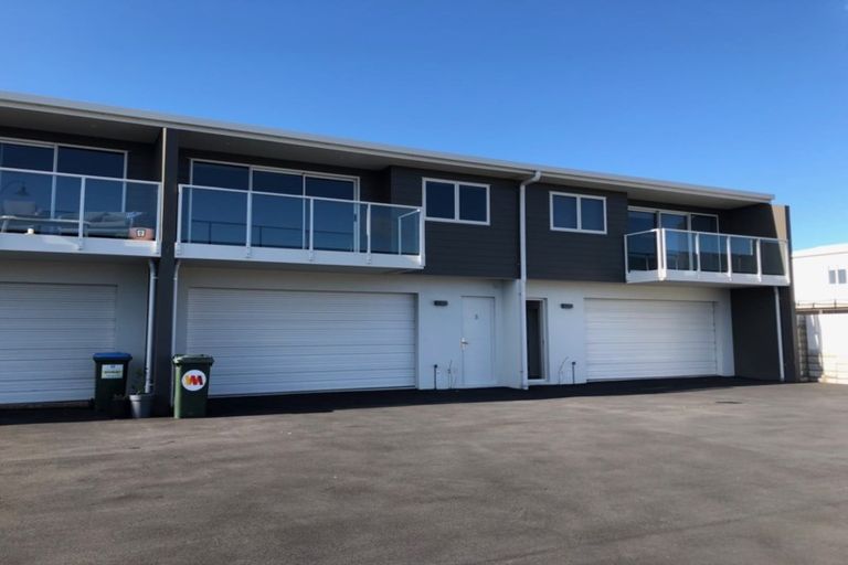 Photo of property in 80c Market Place, Papamoa Beach, Papamoa, 3118