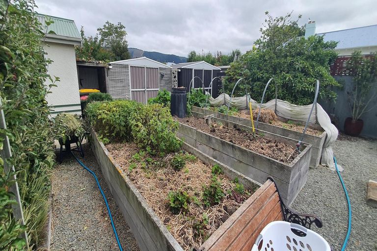 Photo of property in 30 Belt Street, Waimate, 7924