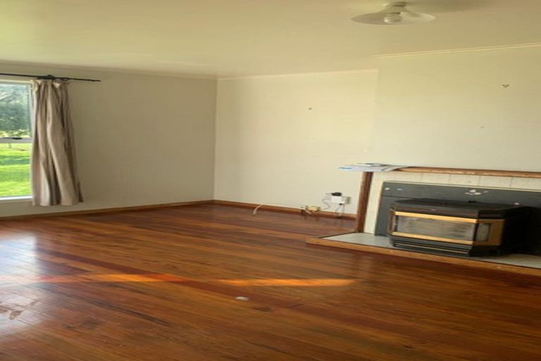 Photo of property in 64 Arimu Road, Papakura, 2110