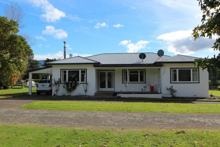 Photo of property in 517 Umutaoroa Road, Dannevirke, 4978
