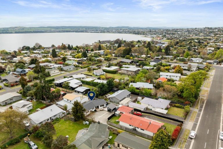 Photo of property in 15 Frederick Street, Two Mile Bay, Taupo, 3330