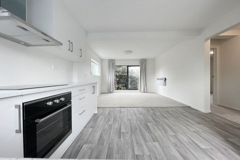 Photo of property in 338 Royal Road, Massey, Auckland, 0614