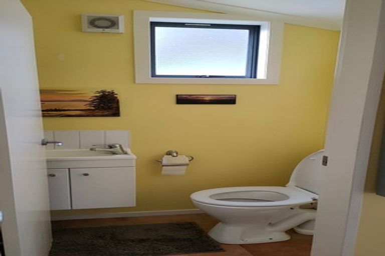 Photo of property in 295 Main Road, Tawa, Wellington, 5028