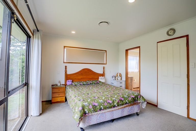 Photo of property in 1 Melfort Place, Nawton, Hamilton, 3200