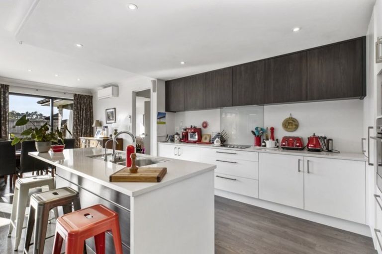 Photo of property in 4 Margaret Place, Waiuku, 2123